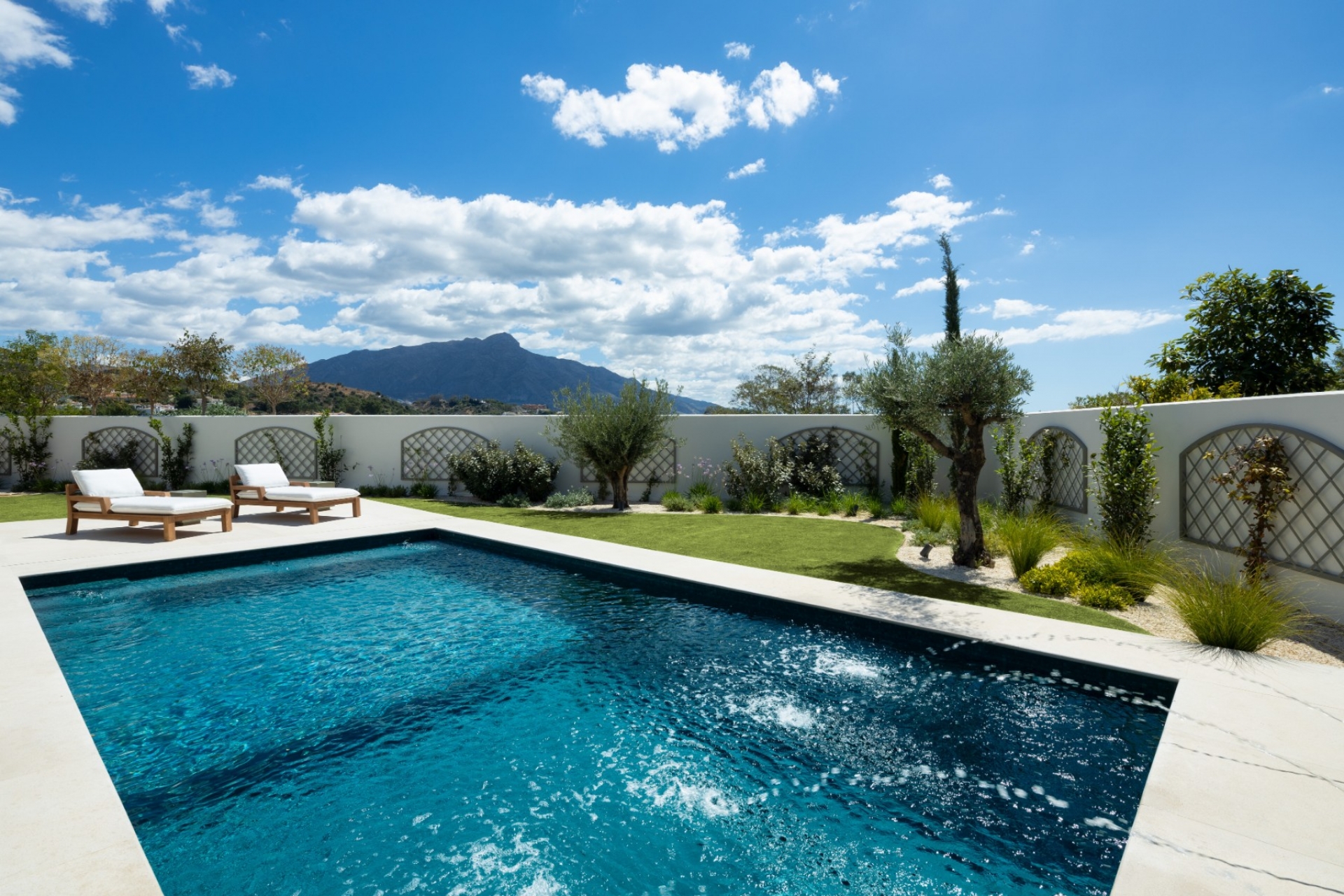 Resale - Villa - Benahavís - La Quinta