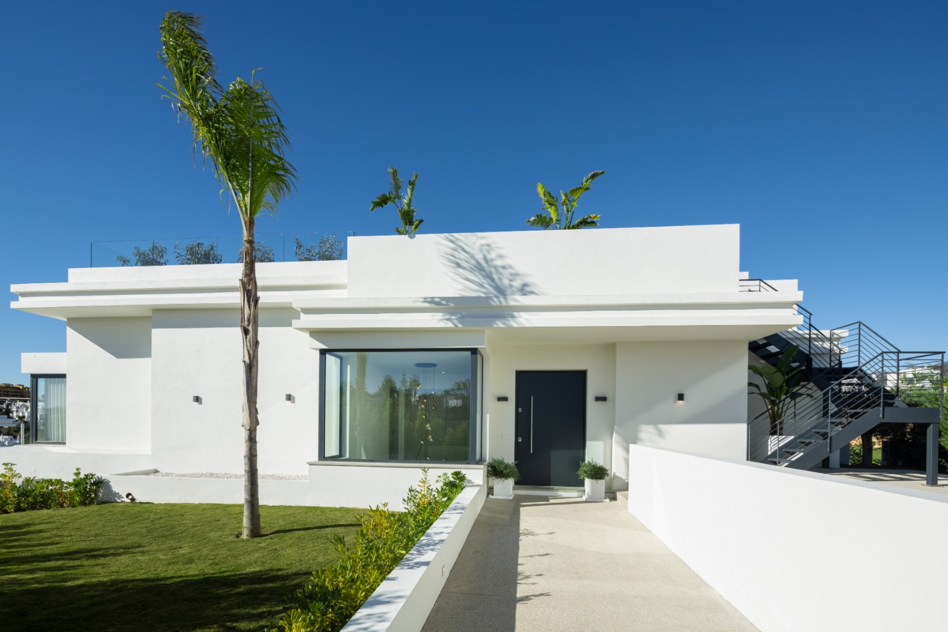 Resale - Villa - Estepona