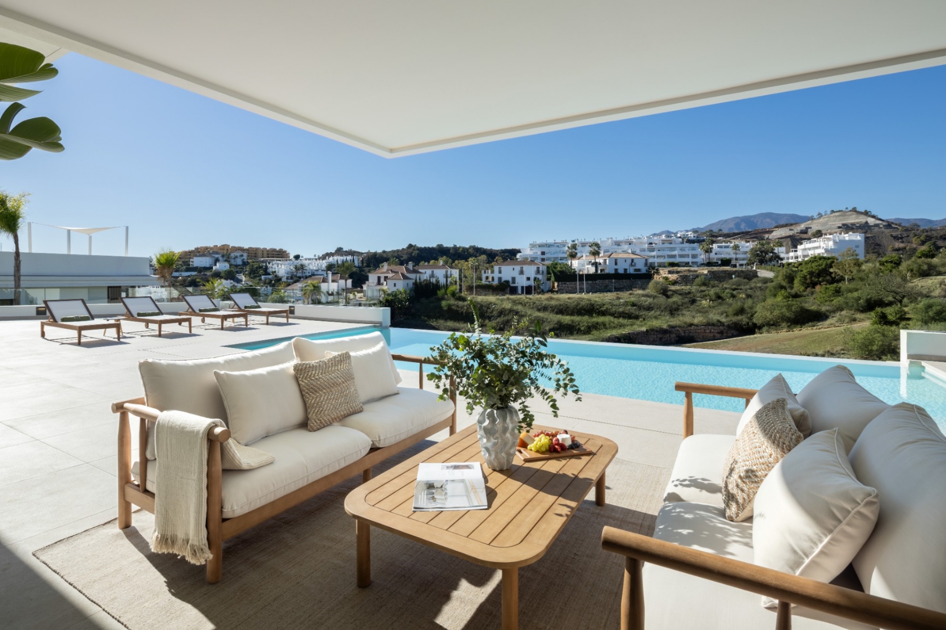 Resale - Villa - Estepona