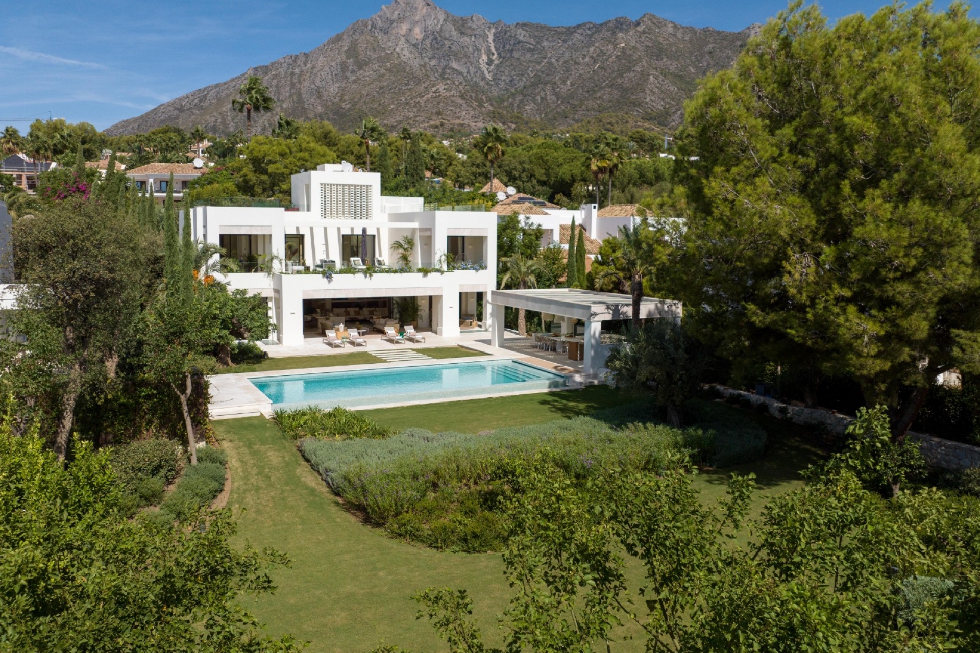 Resale - Villa - Marbella - Golden Mile