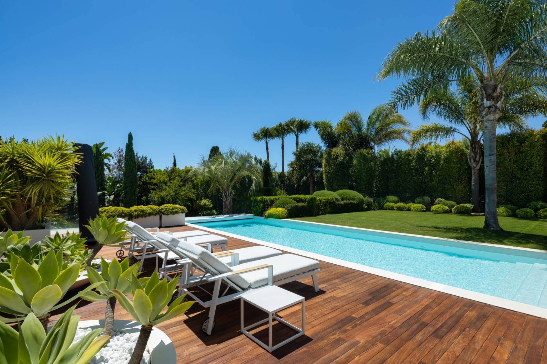 Resale - Villa - Marbella - Marbella East