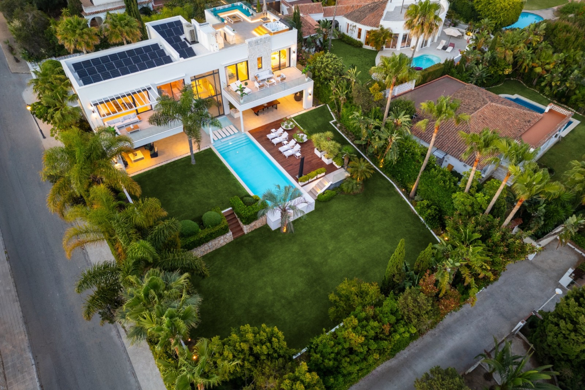 Resale - Villa - Marbella - Marbella East