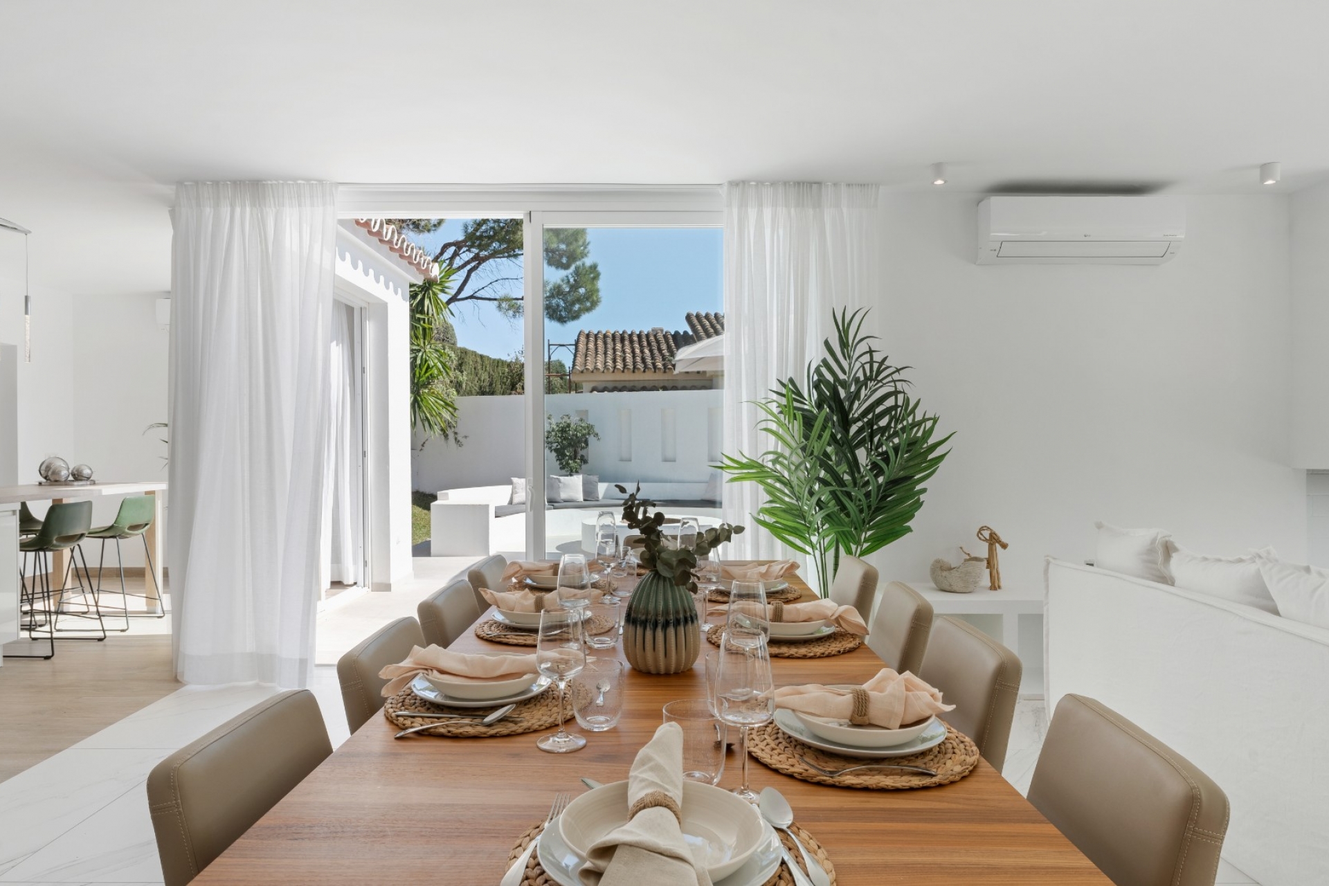 Resale - Villa - Marbella - Marbella East