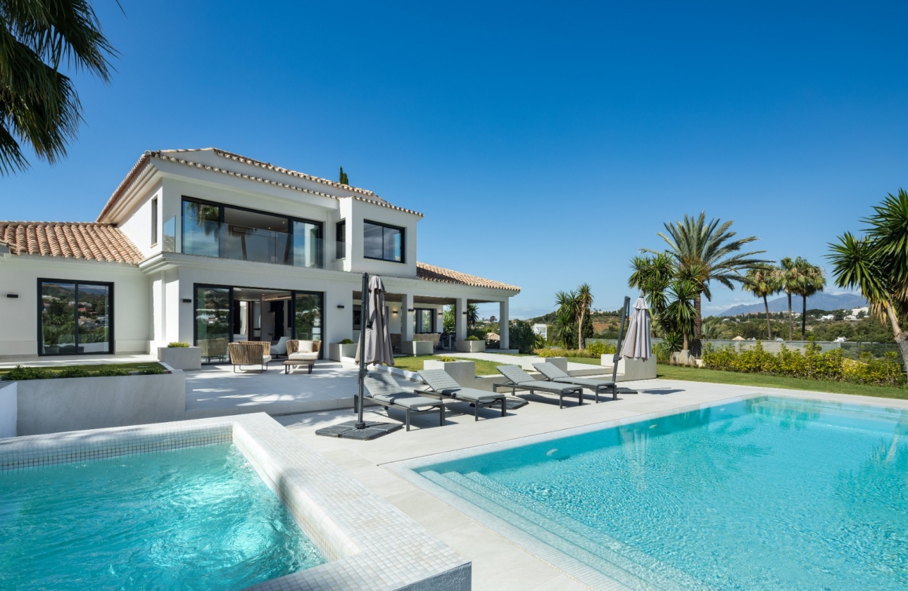 Resale - Villa - Marbella - Nueva Andalucía