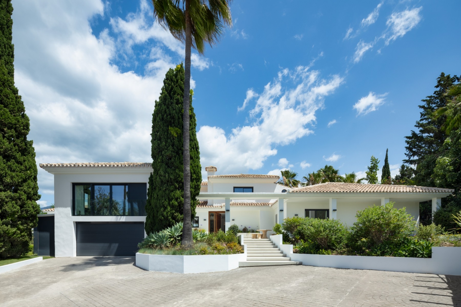 Resale - Villa - Marbella - Nueva Andalucía