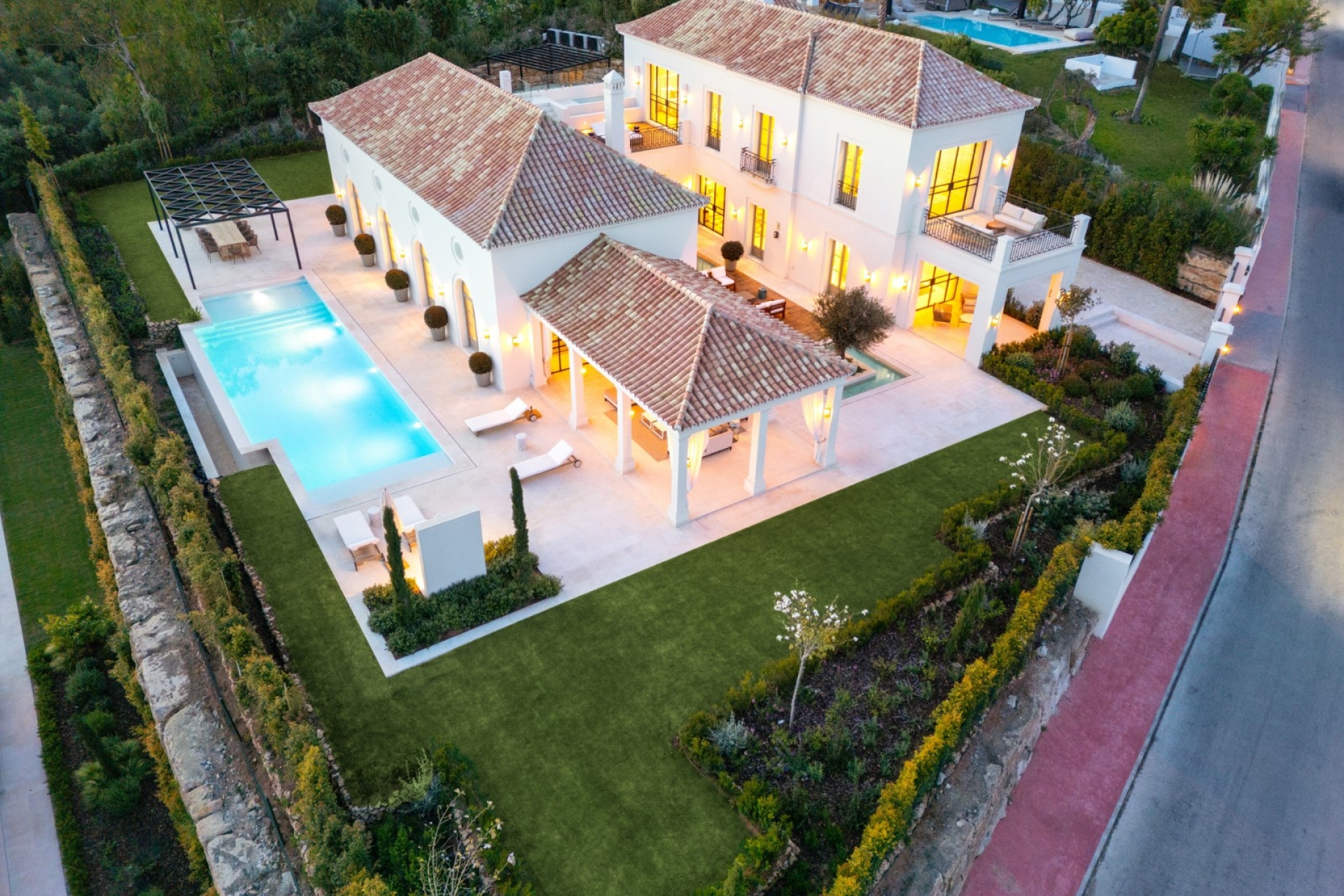 Resale - Villa - Marbella - Nueva Andalucía