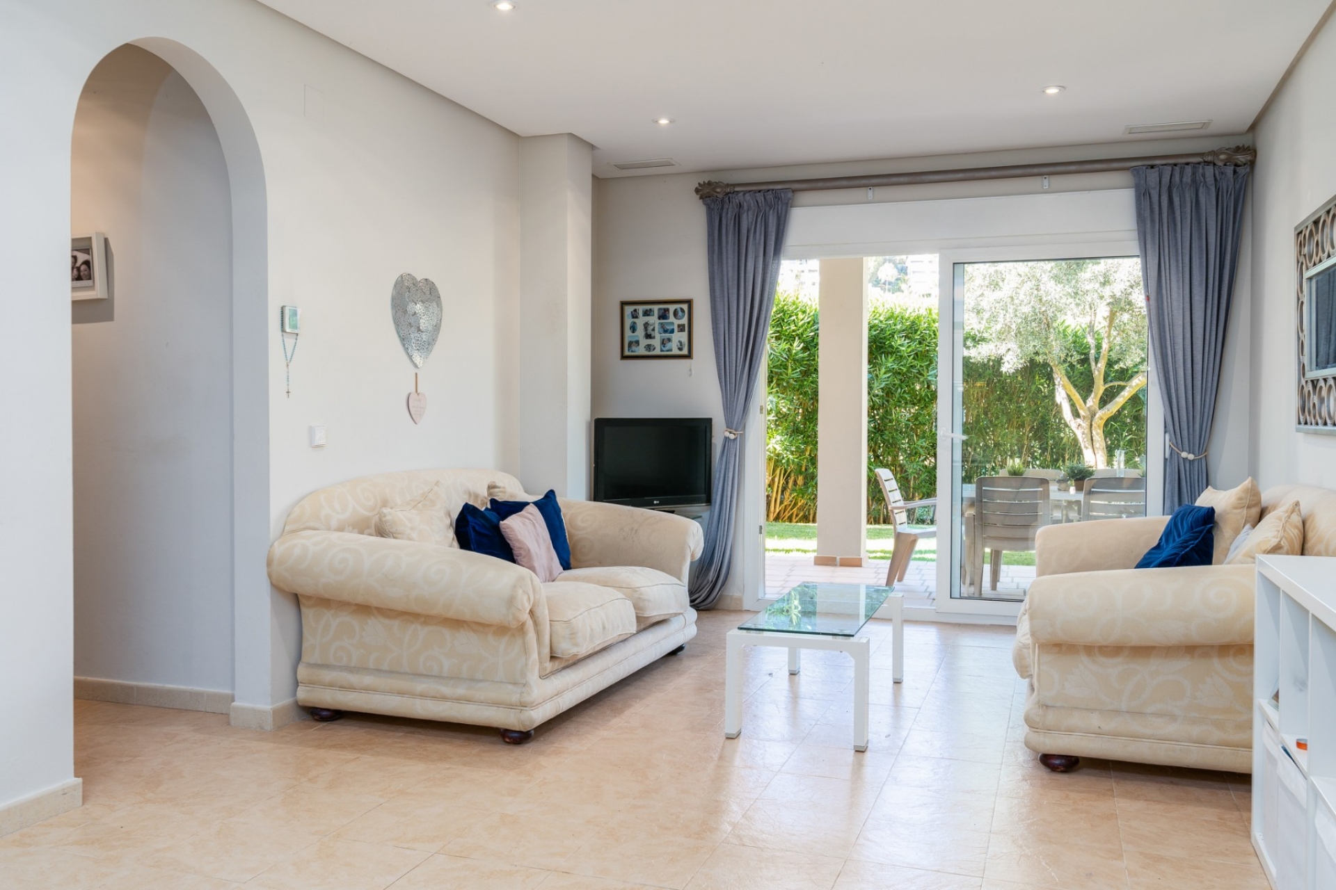 Resale - Villa - Marbella - Nueva Andalucía