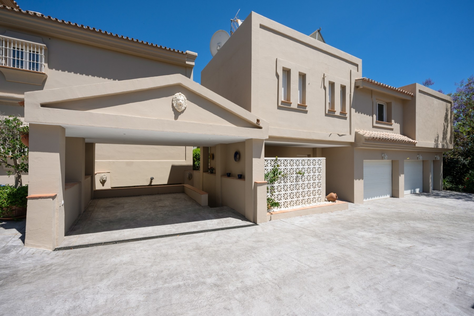 Resale - Villa - Marbella - Nueva Andalucía