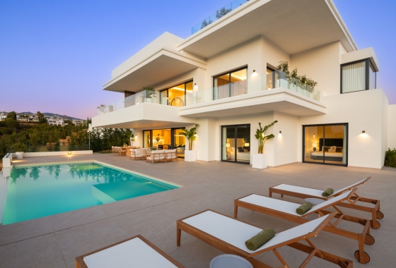 Villa - Resale - Estepona - Estepona