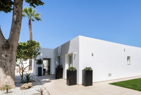 Villa - Resale - Marbella - Nueva Andalucía