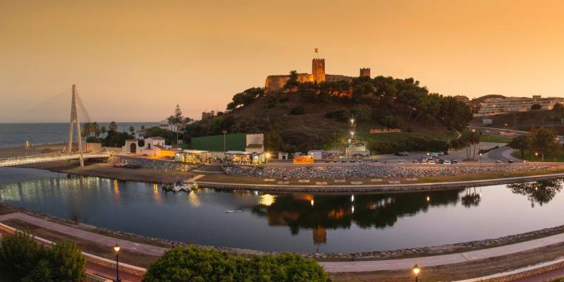 Explorando Fuengirola: Donde Historia, Arte y Festivales Convergen