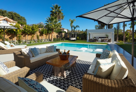 Resale - Villa - Marbella - Nueva Andalucía