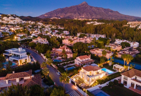 Verkoop - Villa - Marbella - Nueva Andalucía