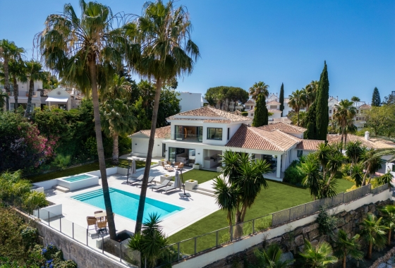 Verkoop - Villa - Marbella - Nueva Andalucía