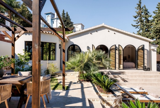 Resale - Villa - Marbella - Nueva Andalucía