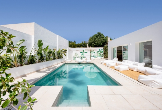 Verkoop - Villa - Marbella - Nueva Andalucía