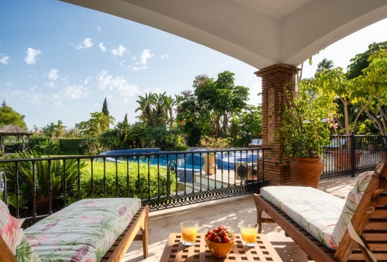 Reventa - Villa - Estepona